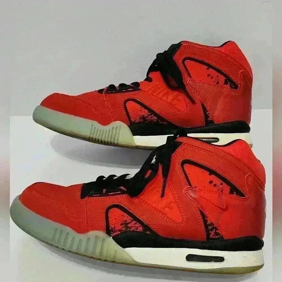 Nike Men's Red Air Tech Challenge Hybrid II Sneaker Shoes, sz 9 - Picture 4 of 14